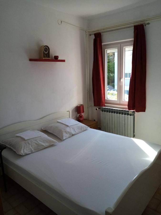 Apartments Skipper Seget Vranjica Exterior foto