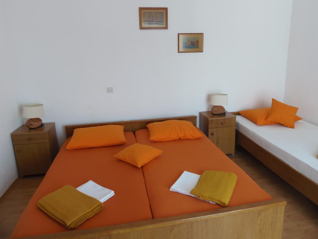 Apartments Skipper Seget Vranjica Exterior foto